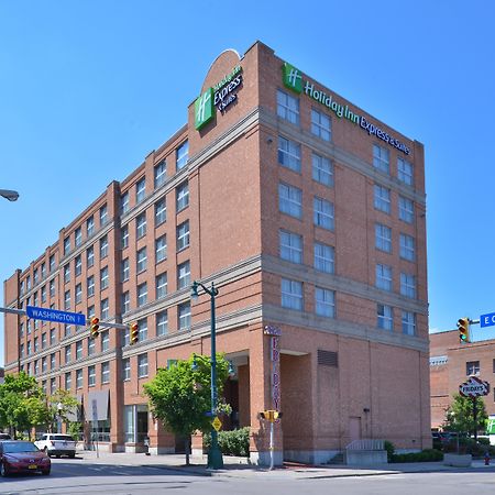 Holiday Inn Express & Suites Buffalo Downtown By Ihg Екстер'єр фото