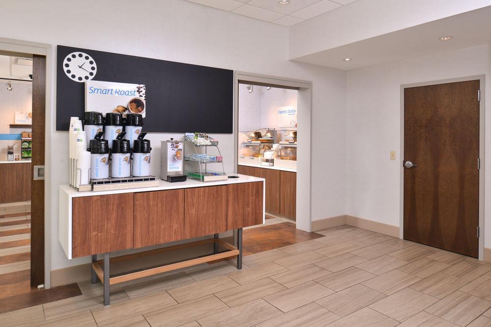Holiday Inn Express & Suites Buffalo Downtown By Ihg Екстер'єр фото