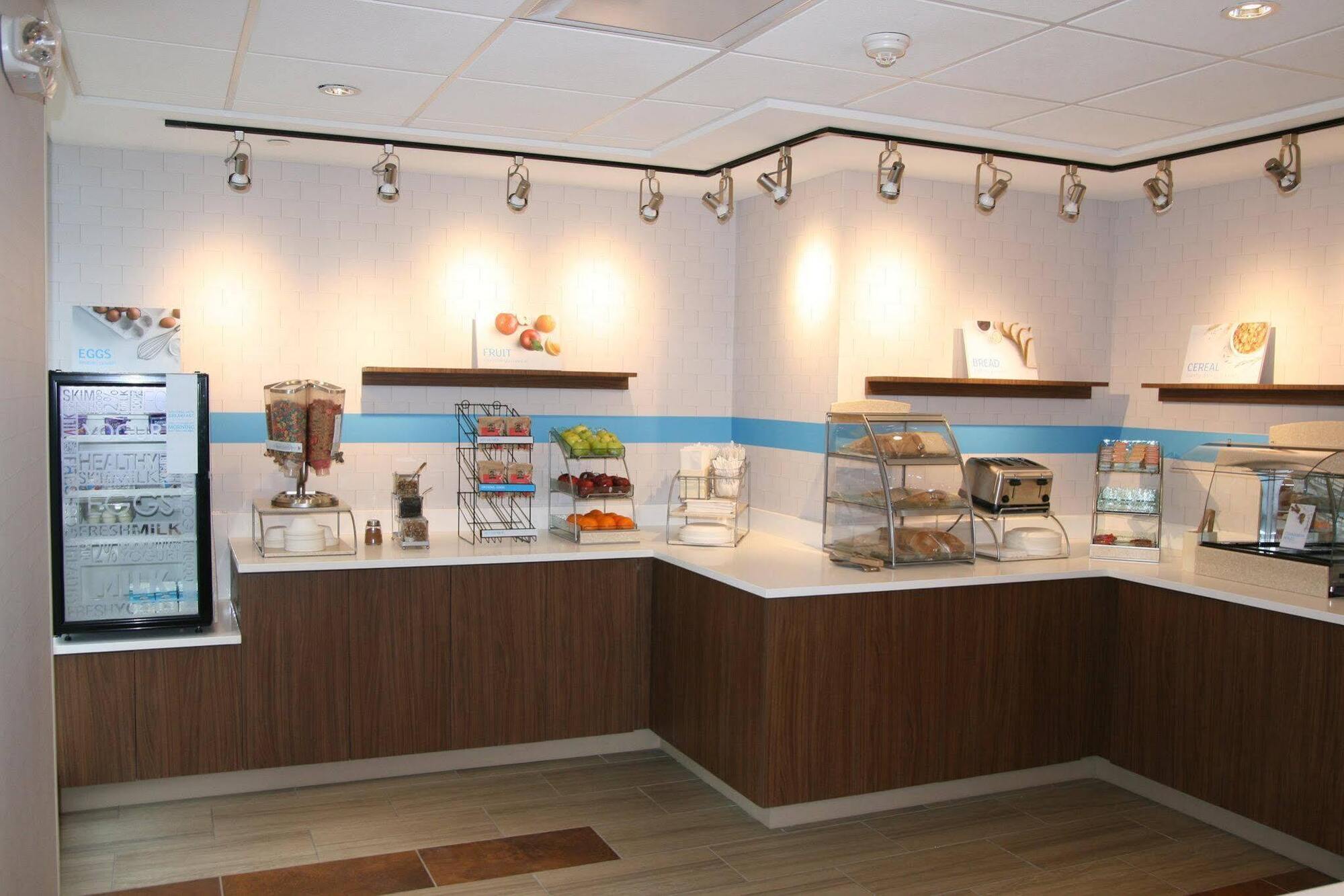 Holiday Inn Express & Suites Buffalo Downtown By Ihg Екстер'єр фото